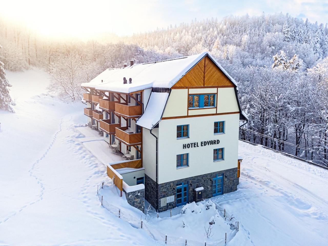 Frenštát pod Radhoštěm Hotel Edvard المظهر الخارجي الصورة