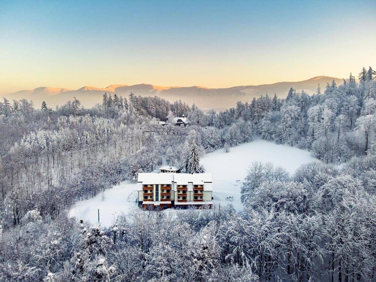 Frenštát pod Radhoštěm Hotel Edvard المظهر الخارجي الصورة